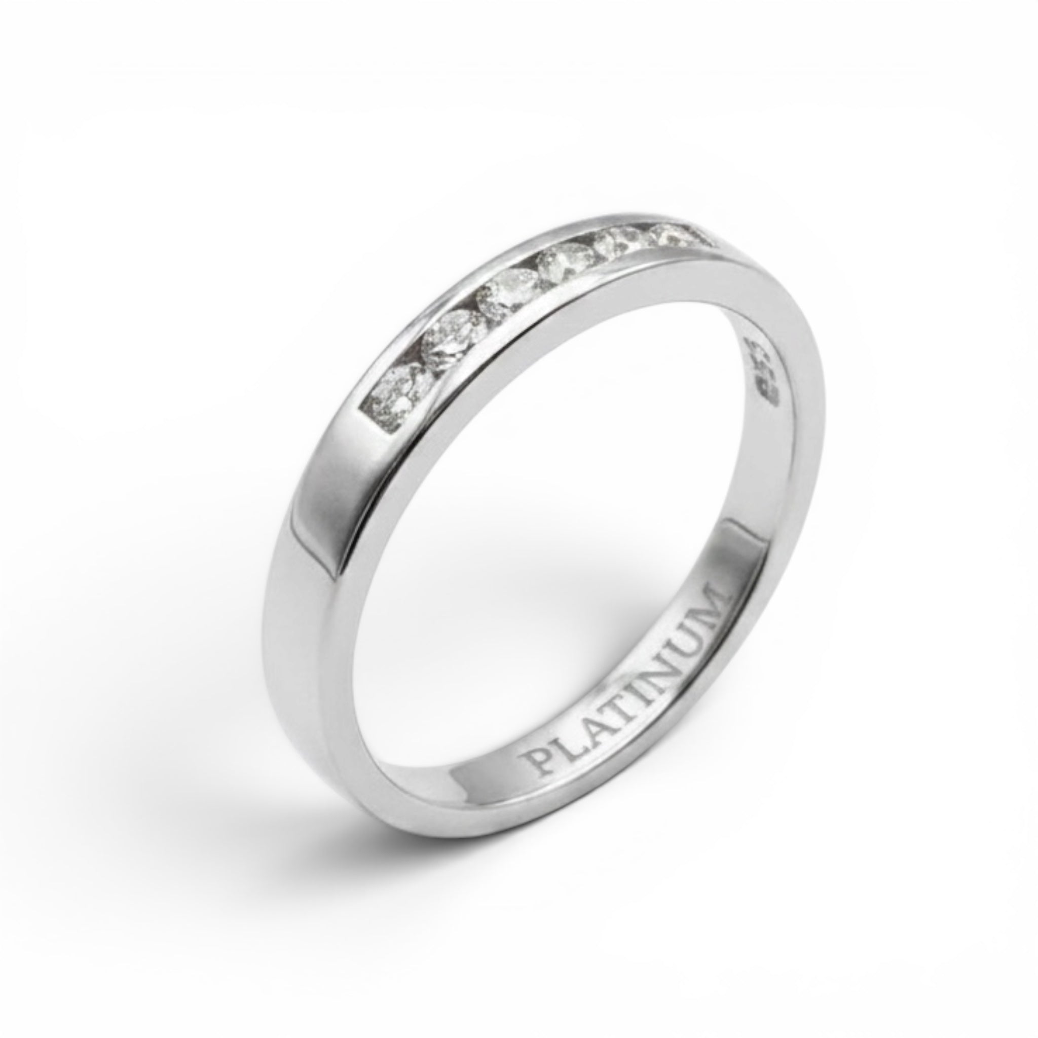 Medio cintillo de Platino con diamantes naturales VVS1